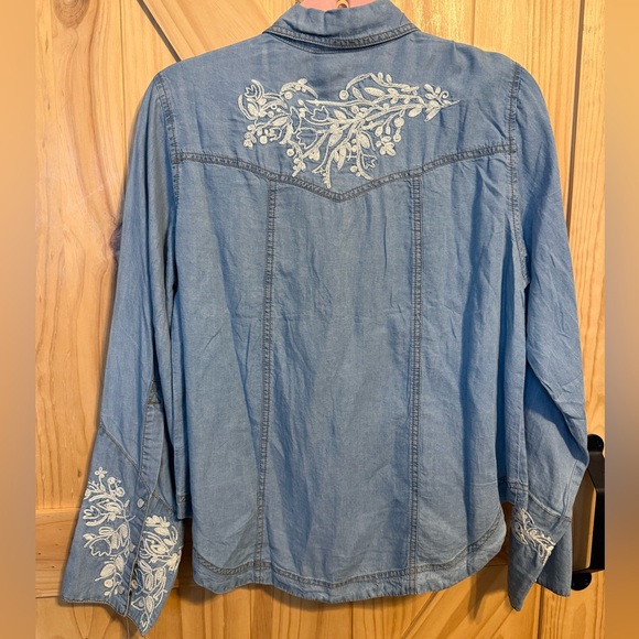 Solitaire Blue Button Down Shirt with White Embroidery - Picture 9 of 9